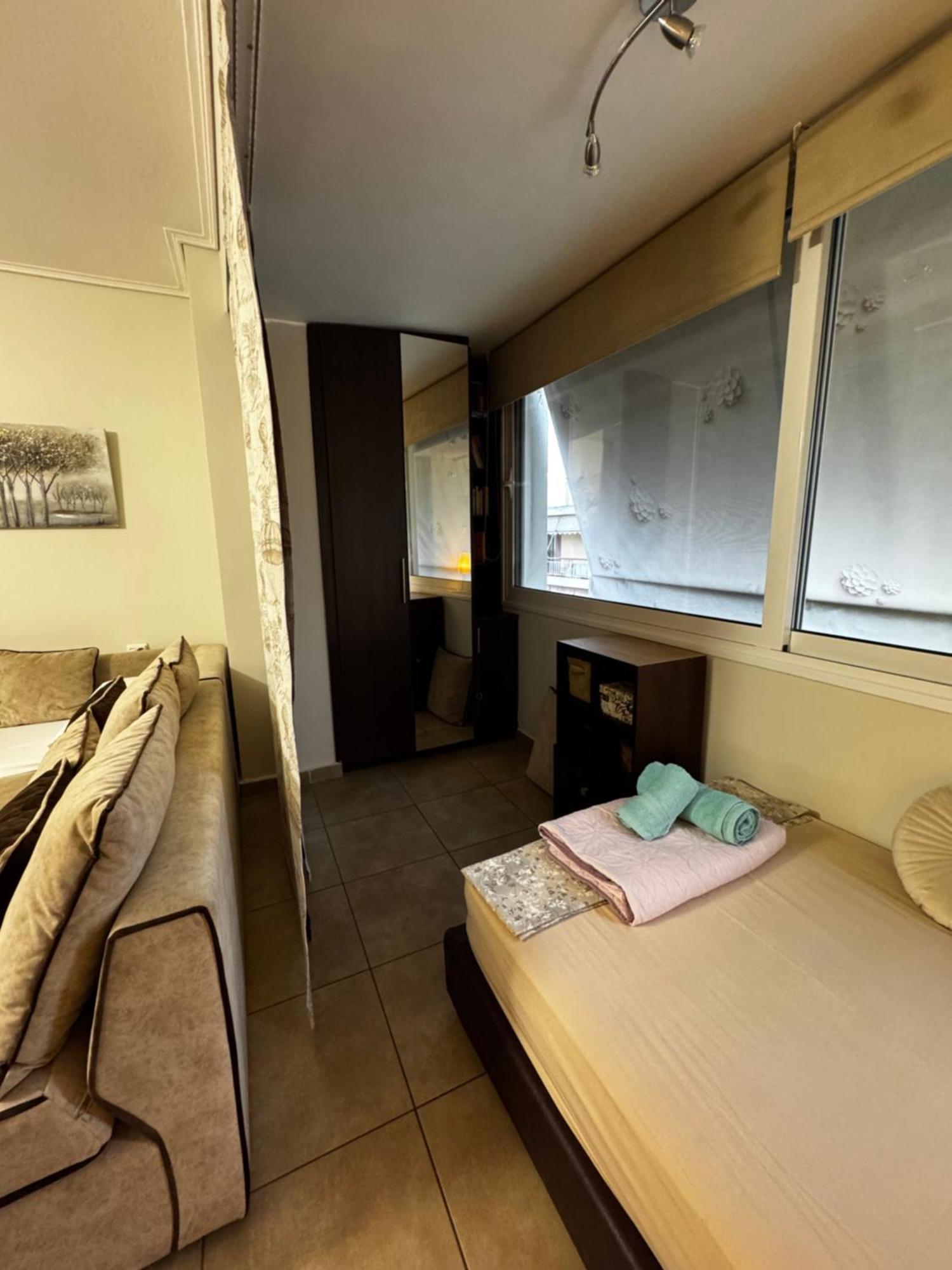 Hill View Apartment Near Acropolis Athens Ngoại thất bức ảnh