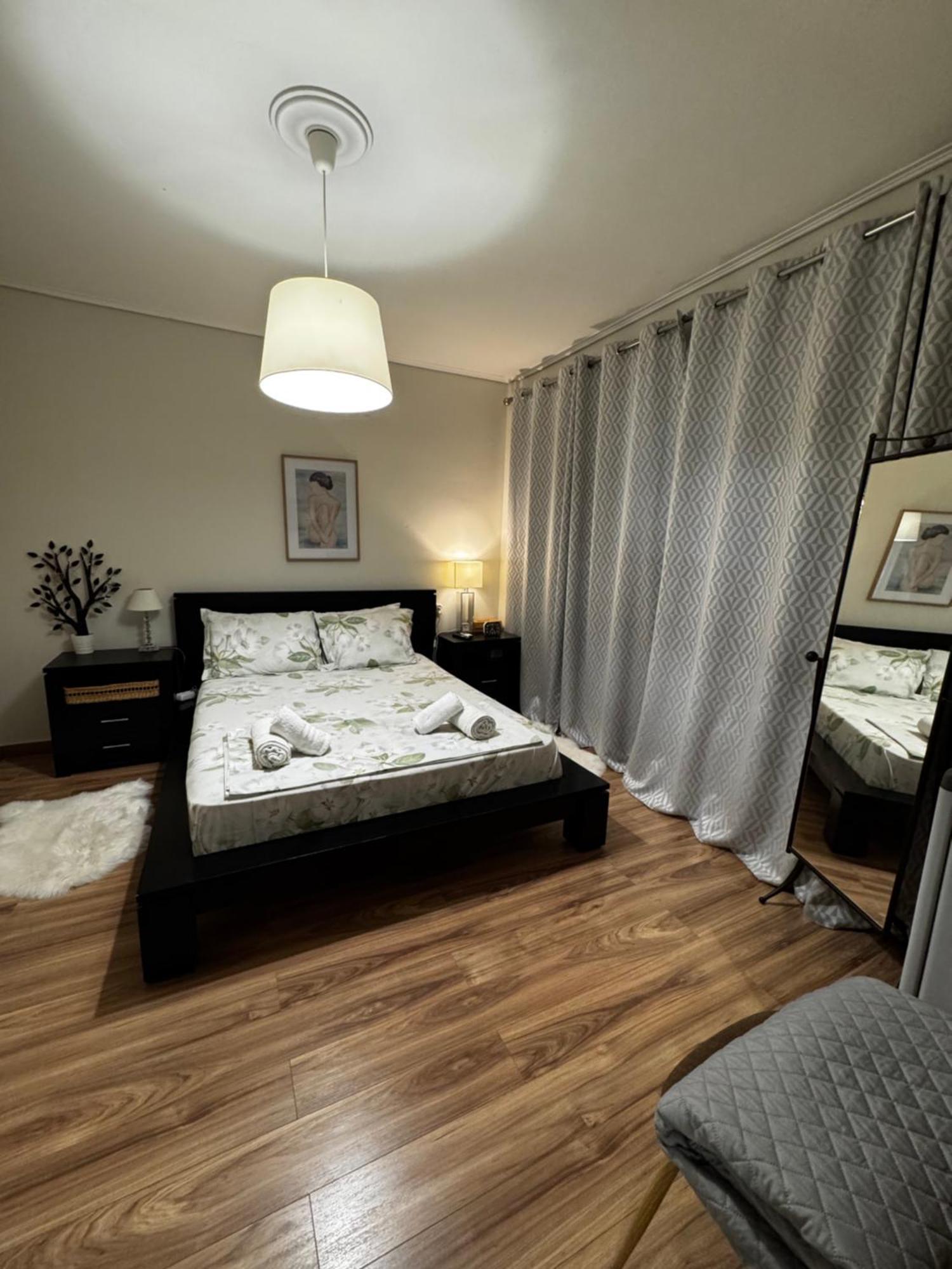 Hill View Apartment Near Acropolis Athens Ngoại thất bức ảnh